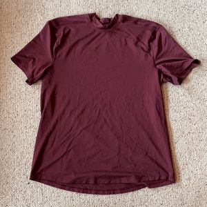 Lululemon license to move short sleeve shirt L
